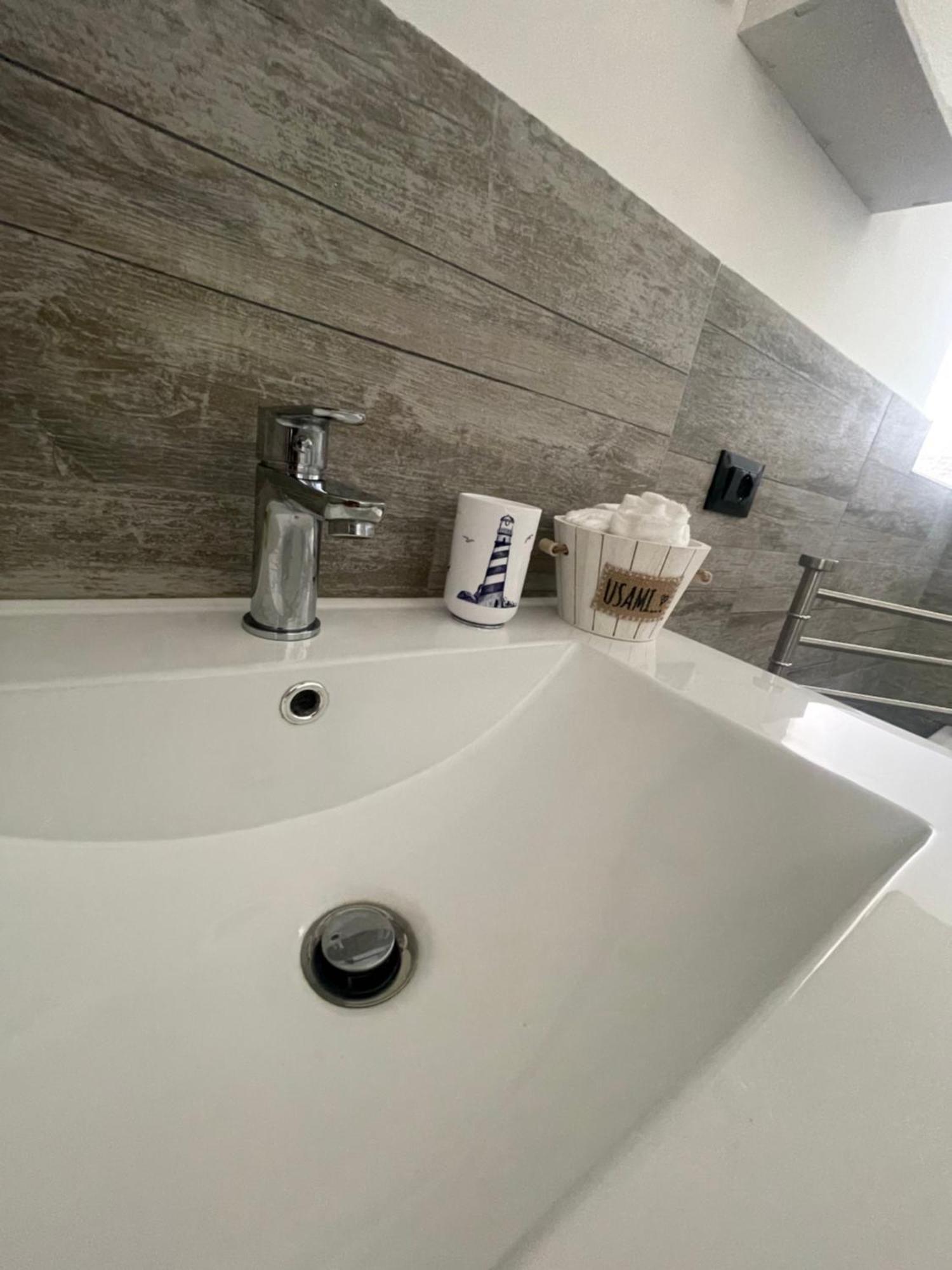 パレルモ Fronte Mare Arenella Bed & Breakfast エクステリア 写真